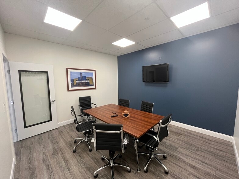 More Photos Of 325 S Main St, Doylestown Storefront Retail Office For Sale