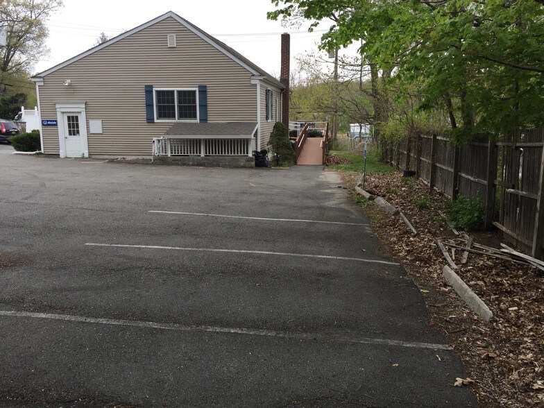 More Photos Of 97 Locust Ave, Cortlandt Manor Medical For Sale