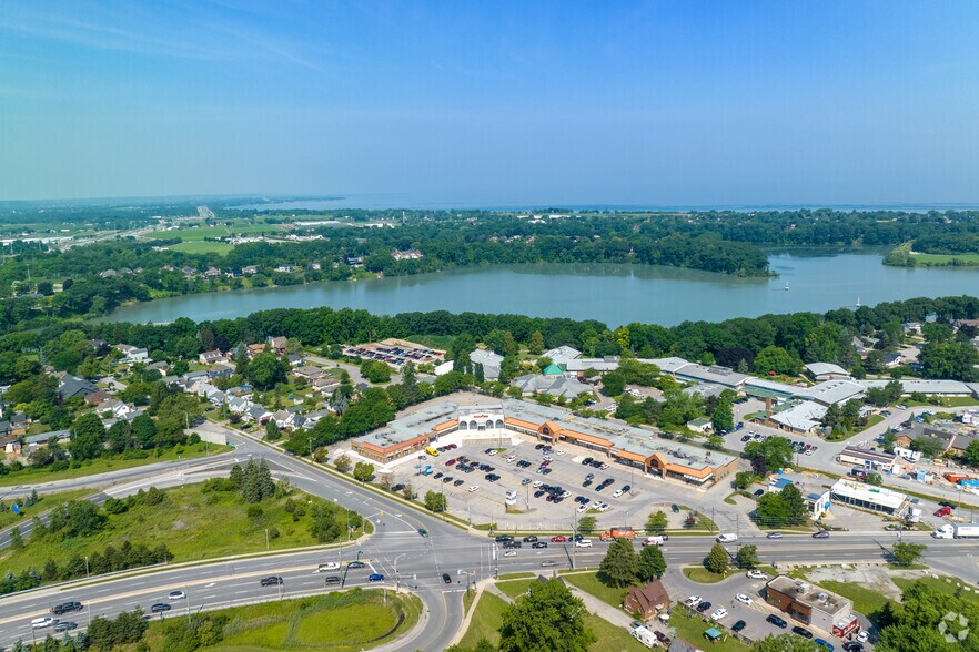 More Photos Of 395-397 Ontario St, St Catharines General Retail For Lease