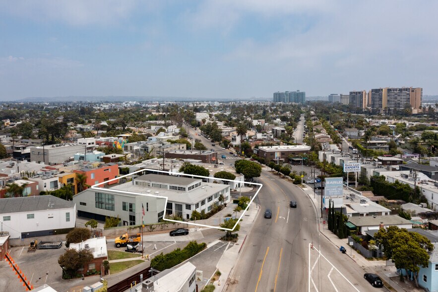 More Photos Of 2100 Abbot Kinney Blvd, Venice Office For Lease