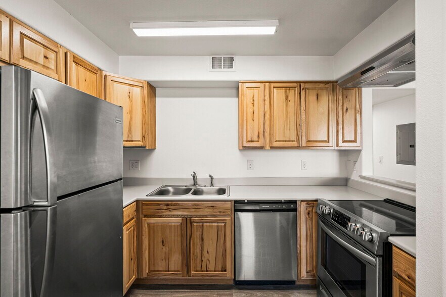 More Photos Of 15 Gentry Way, Reno Apartments For Sale