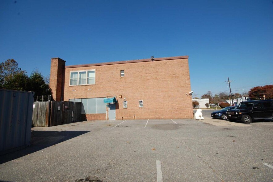 More Photos Of 10730 Connecticut Ave, Kensington Storefront Retail Office For Sale