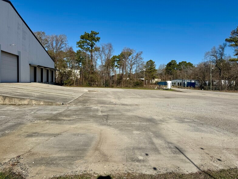 More Photos Of 6643 Jet Park Dr, North Charleston Warehouse For Lease