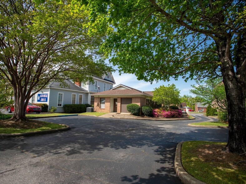 More Photos Of 1127 Leighton Ave, Anniston Medical For Sale