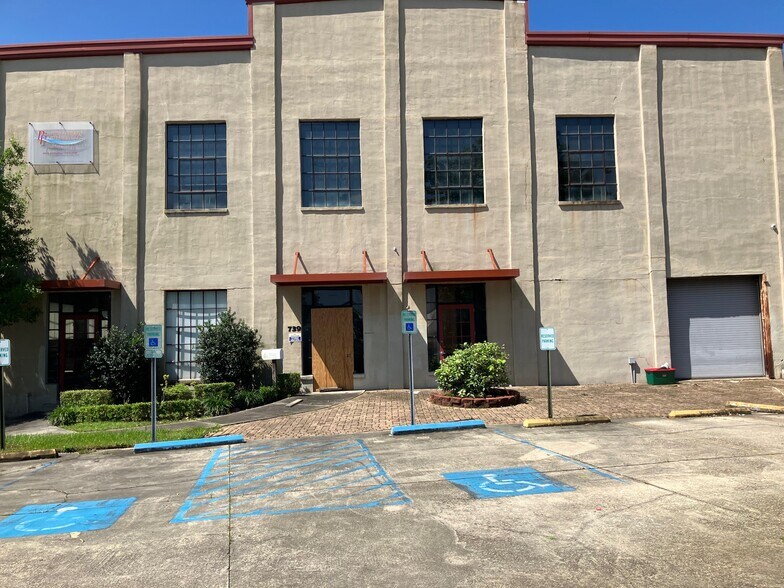 More Photos Of 739 S Clark St, New Orleans Office For Sale