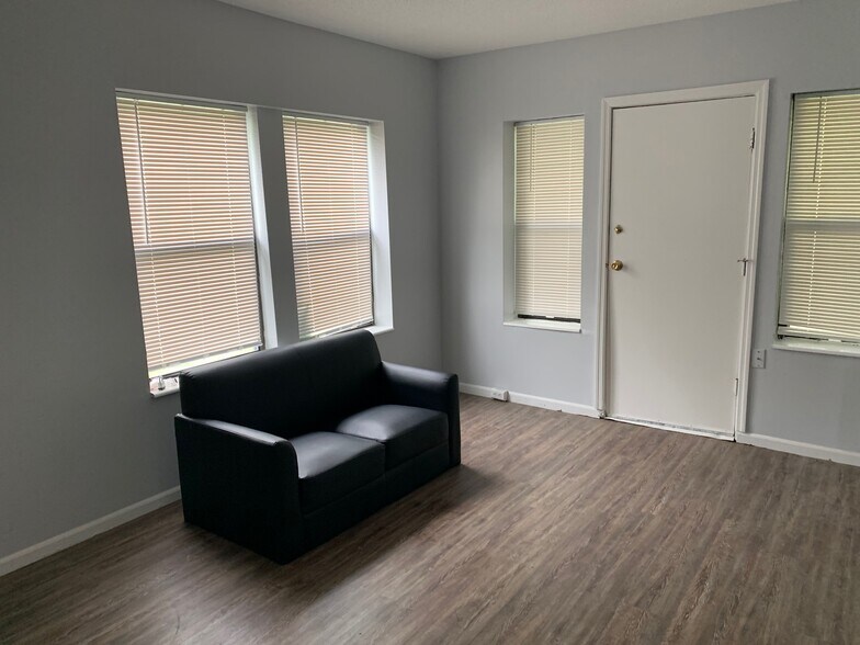 More Photos Of 2713-2715 Benton Blvd, Kansas City Apartments For Sale