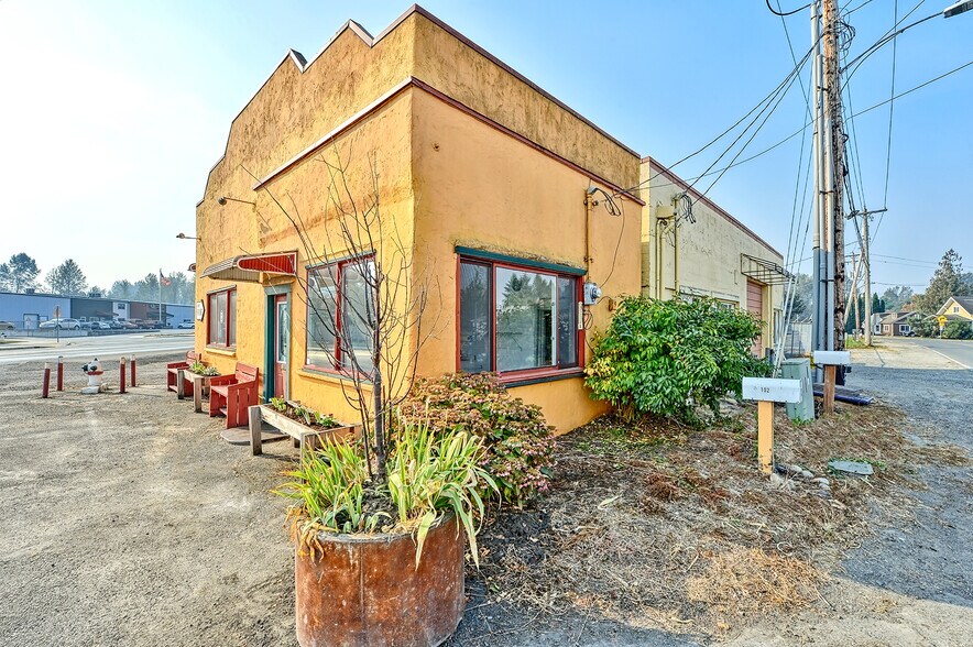 More Photos Of 102 Everson Rd, Everson Storefront For Sale