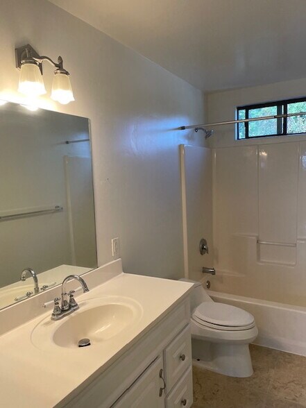 More Photos Of 1053-1065 E Santa Clara St, Ventura Apartments For Sale
