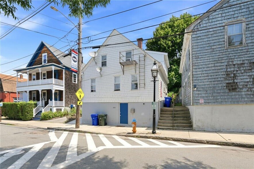 More Photos Of 400 Thames St, Bristol Multifamily For Sale