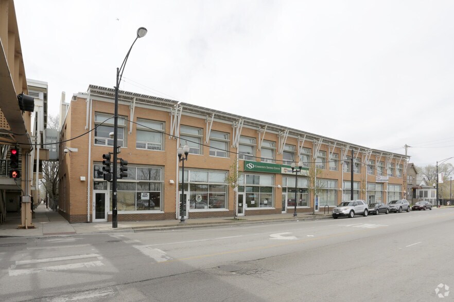 More Photos Of 304-332 N Pulaski Rd, Chicago Storefront Retail Office For Lease