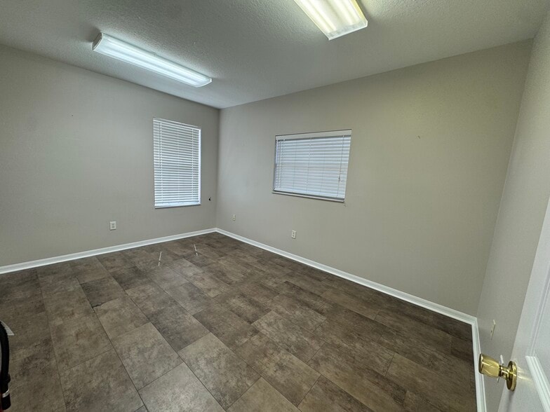 More Photos Of 3212-3214 Hillsdale Ln, Kissimmee Medical For Lease