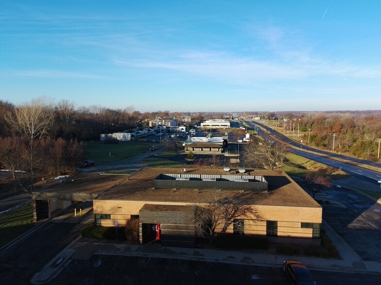 More Photos Of 17811 E 40 Hwy, Independence Office For Sale