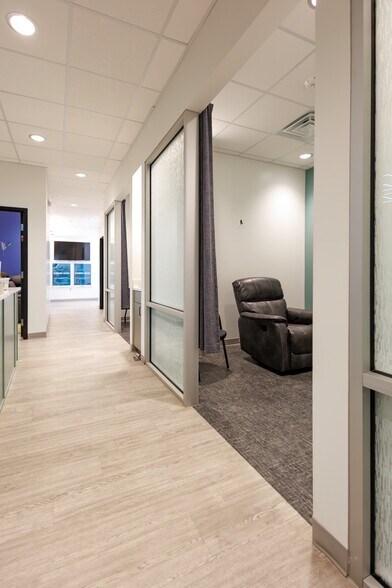 More Photos Of 101 Grant Pl, Lowell Medical For Lease