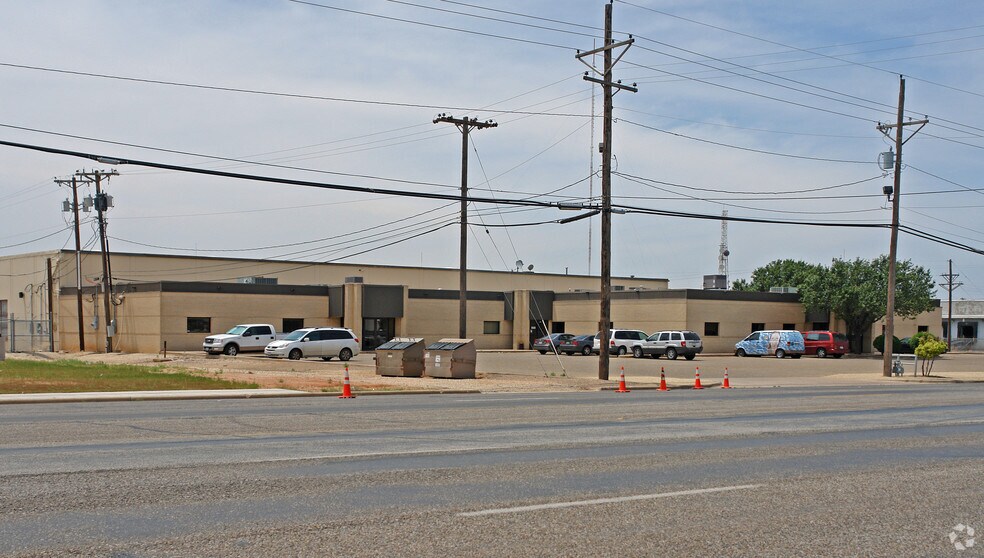 More Photos Of 500 E 50th St, Lubbock Office For Lease