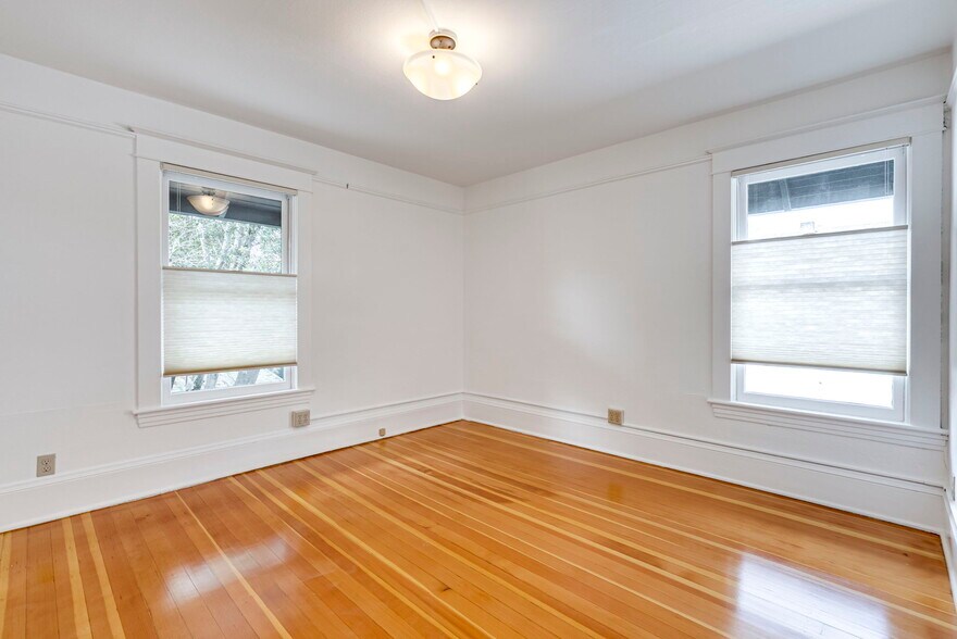 More Photos Of 1825 SE 7th Ave, Portland Loft Creative Space For Sale