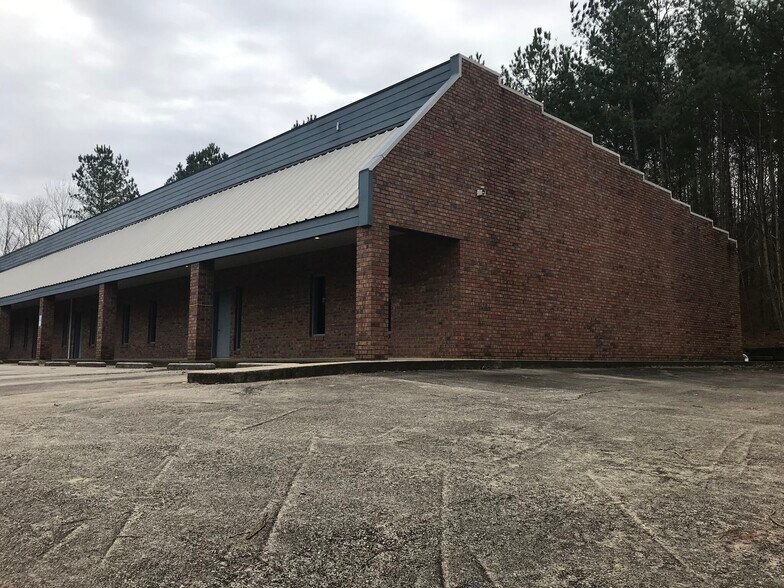 More Photos Of 232-236 Industrial Park Dr, Commerce Office For Lease
