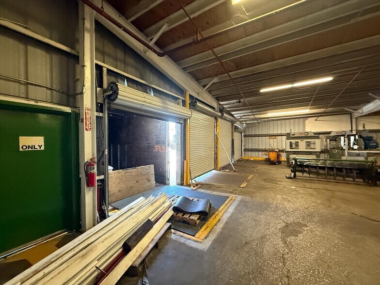 More Photos Of 500 Avenue R SW, Winter Haven Warehouse For Lease