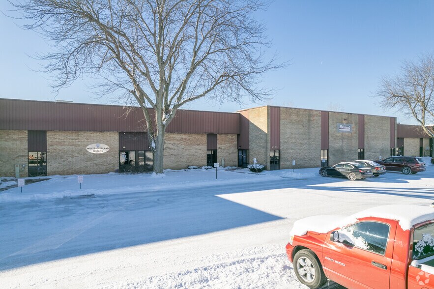 More Photos Of 6501-6561 Angola Rd, Holland Light Manufacturing For Lease