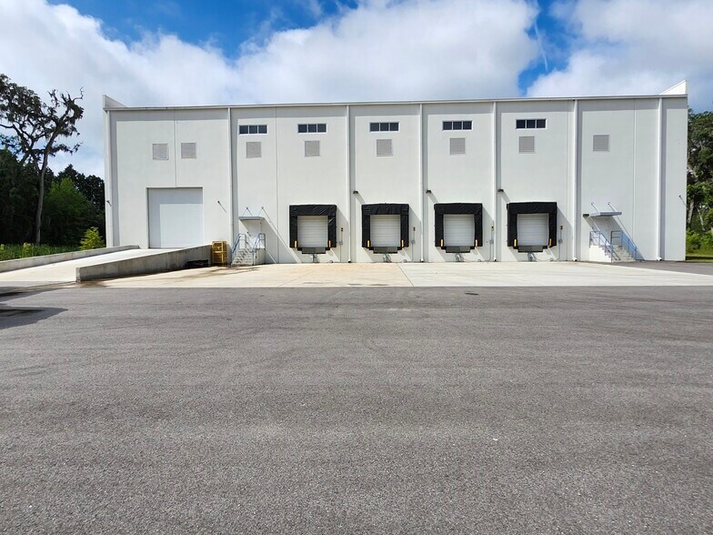 More Photos Of 528 Sunbury Rd, Midway Warehouse For Lease