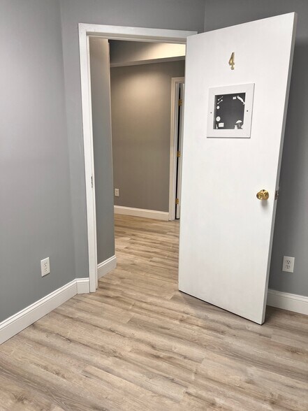 More Photos Of 233 Union Ave, Holbrook Medical For Lease