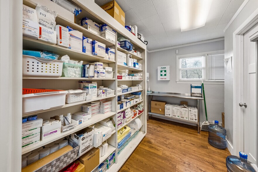 More Photos Of 21990 Highway 62, Shady Cove Healthcare For Sale