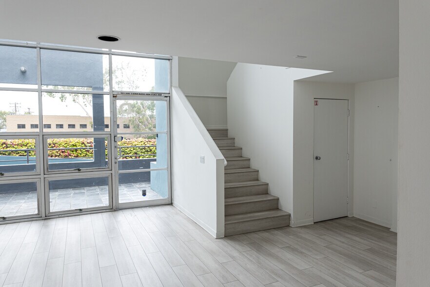 More Photos Of 1750 14th St, Santa Monica Loft Creative Space For Lease