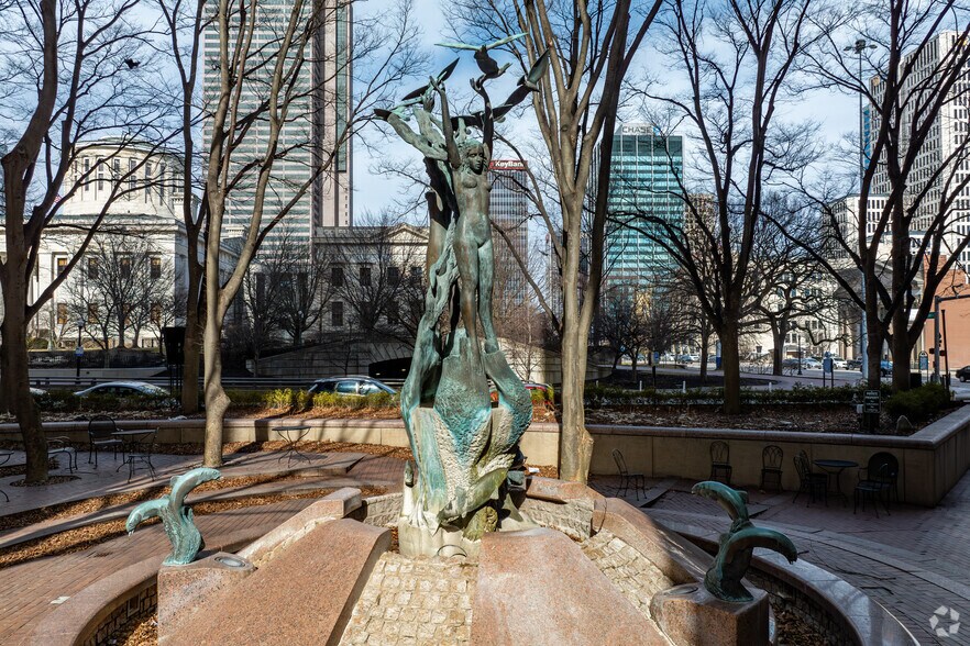 More Photos Of 75 E State St, Columbus Hotel For Sale