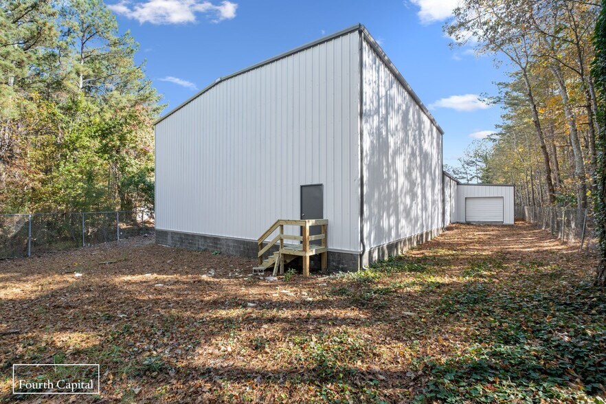 More Photos Of 1511 Commercial Ct, Jonesboro Warehouse For Sale