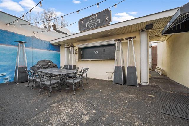 More Photos Of 31 Cottage St, Bayonne Restaurant For Sale