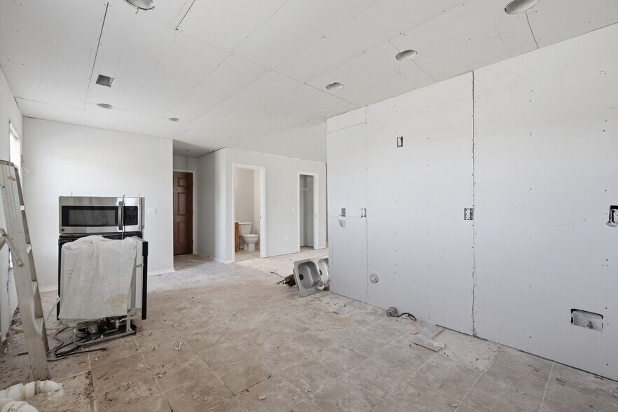 More Photos Of 3403 SW Deerfield Blvd, Bentonville Multifamily For Sale
