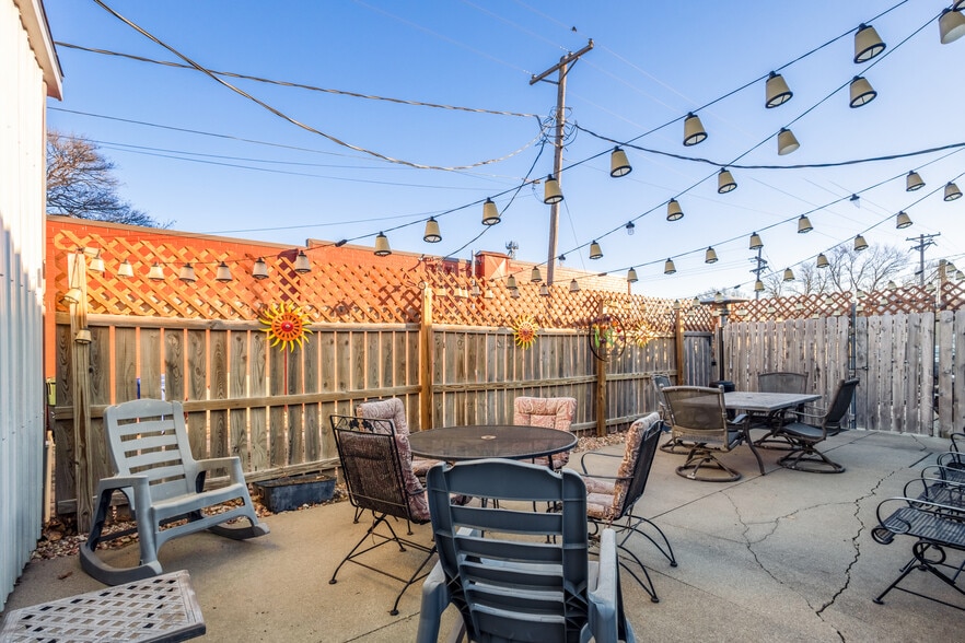 More Photos Of 1600 State St, Blair Restaurant For Sale