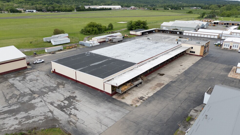 More Photos Of 9356 Main St, Dansville Unknown For Lease