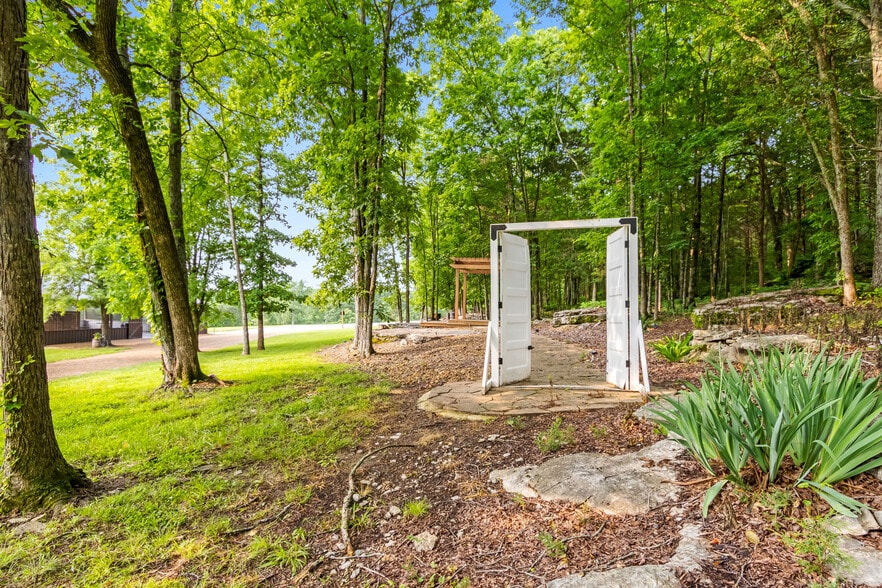 More Photos Of 1049 Oregon Rd, Lascassas Specialty For Sale