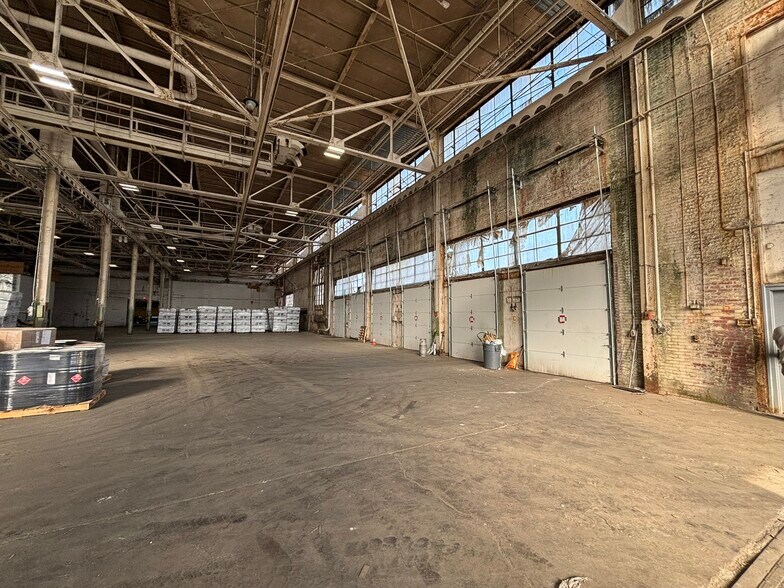 More Photos Of 2221 Niagara Falls Blvd, Wheatfield Township Warehouse For Lease