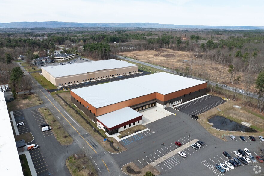 More Photos Of 42 Corporate Circle, Albany Manufacturing For Lease