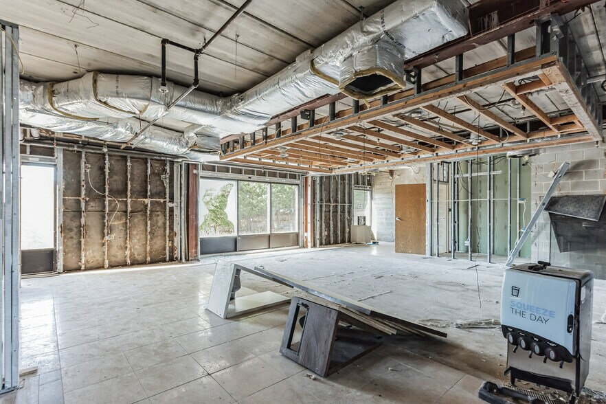 More Photos Of 24058 Sussex Hwy, Seaford Hotel For Sale