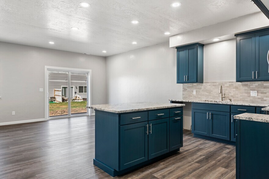 More Photos Of 560 Park Springs Ave, Baker City Apartments For Sale