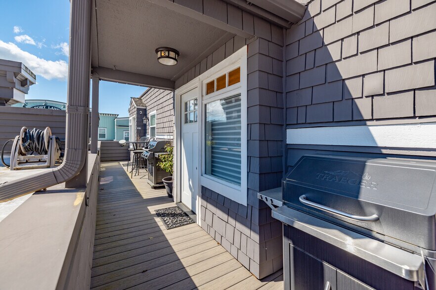 More Photos Of 101-107 S 1st St, La Conner Storefront For Sale