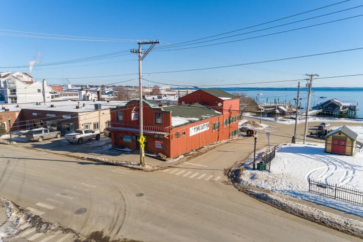 More Photos Of 275 Main St, Rockland Bar For Sale