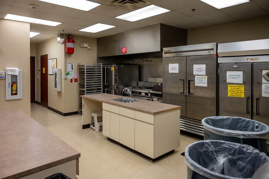 More Photos Of 16000 Rippling Water Dr, Houston Religious Facility For Sale