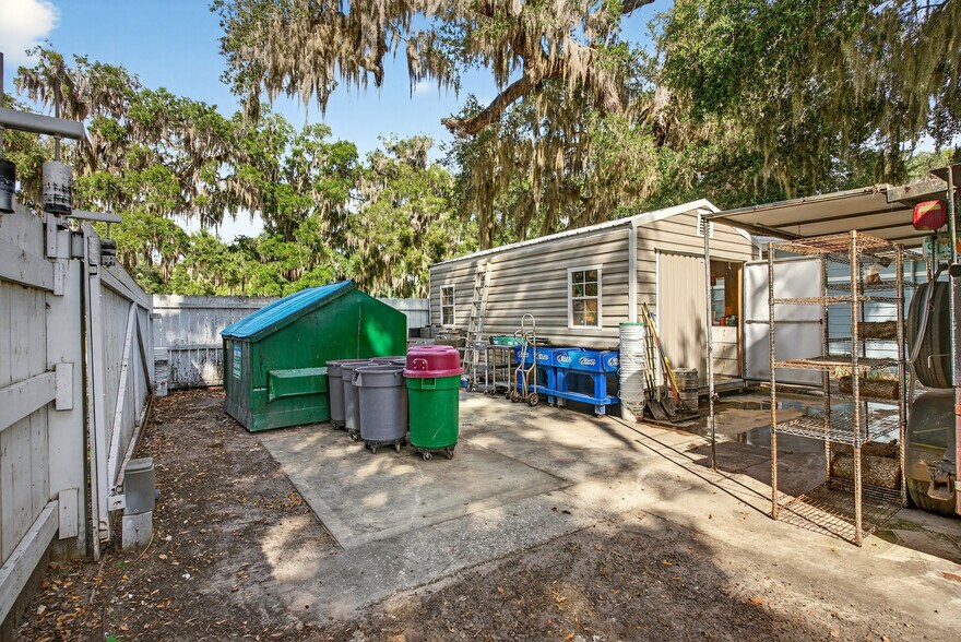 More Photos Of 765 3rd Ave, Welaka Restaurant For Sale