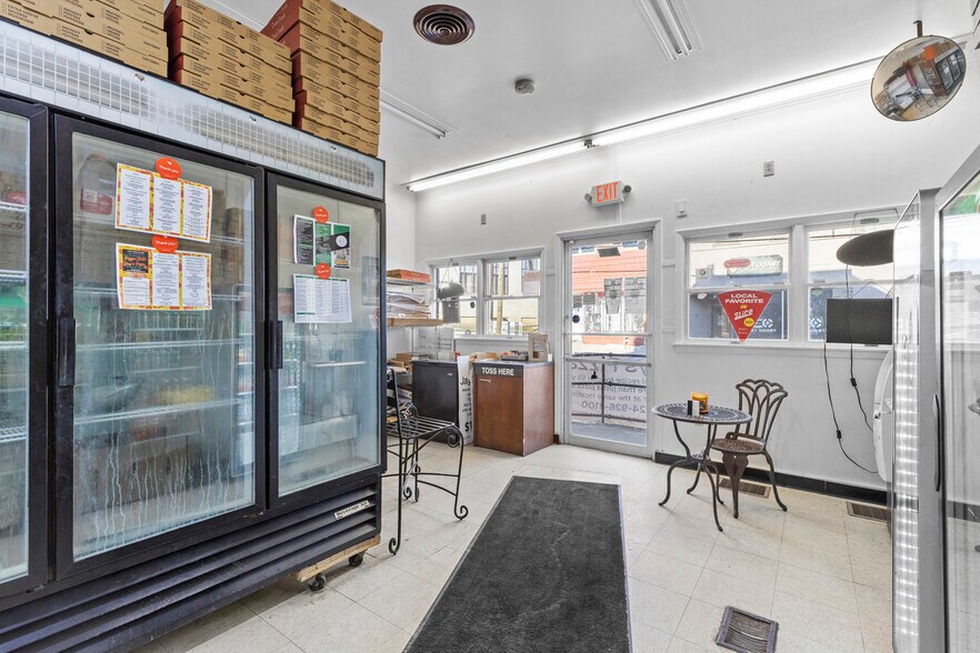 More Photos Of 114 E Lincoln Ave, Mc Donald Storefront For Lease