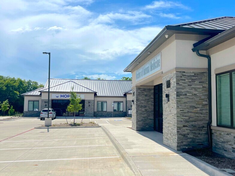 More Photos Of 525 Shiloh Rd, Plano Unknown For Lease