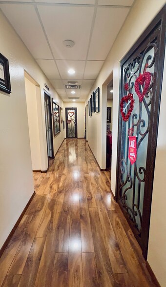 More Photos Of 5620 W Thunderbird Rd, Glendale Medical For Sale