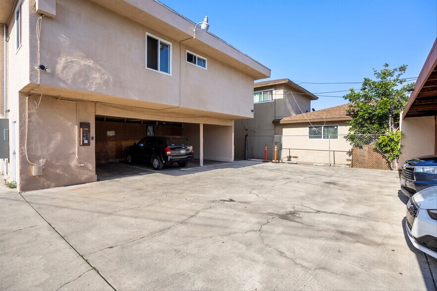More Photos Of 3516 Beechwood Ave, Lynwood Multifamily For Sale