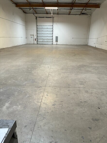 More Photos Of 10312 Norris Ave, Pacoima Unknown For Lease