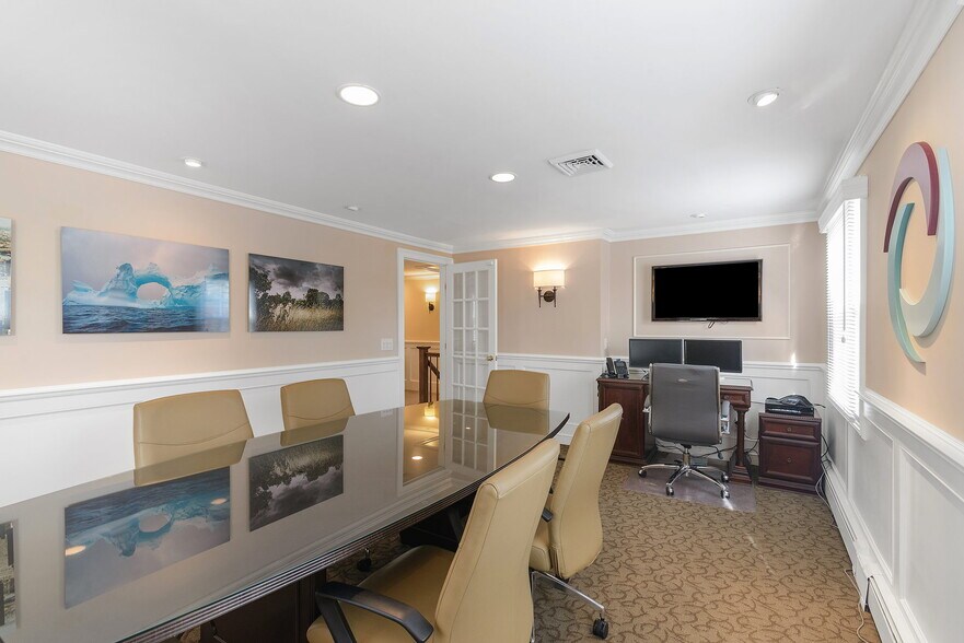 More Photos Of 300 W Main St, Rockaway Office For Sale