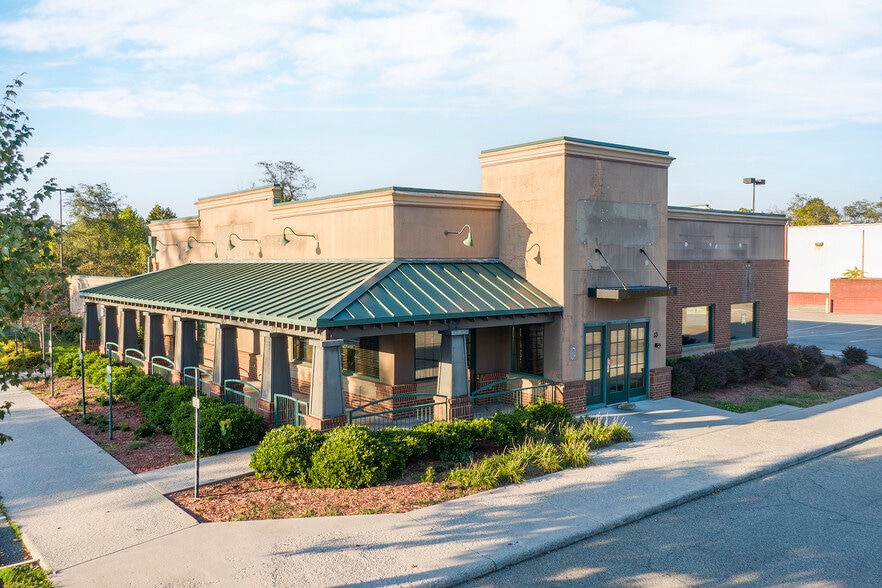 More Photos Of 34 W Main St, Radford Restaurant For Lease