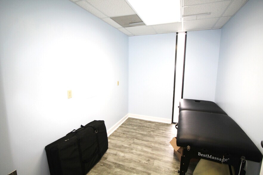 More Photos Of 9765 San Jose Blvd, Jacksonville Medical For Lease