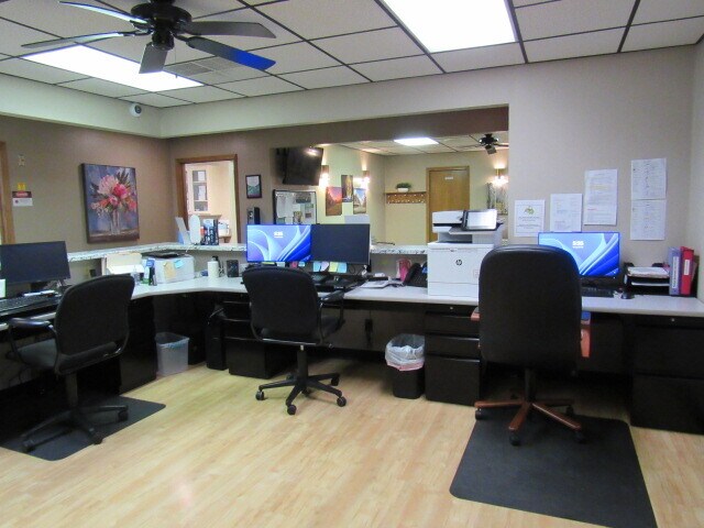 More Photos Of 630 S Main St, Monticello Office For Sale